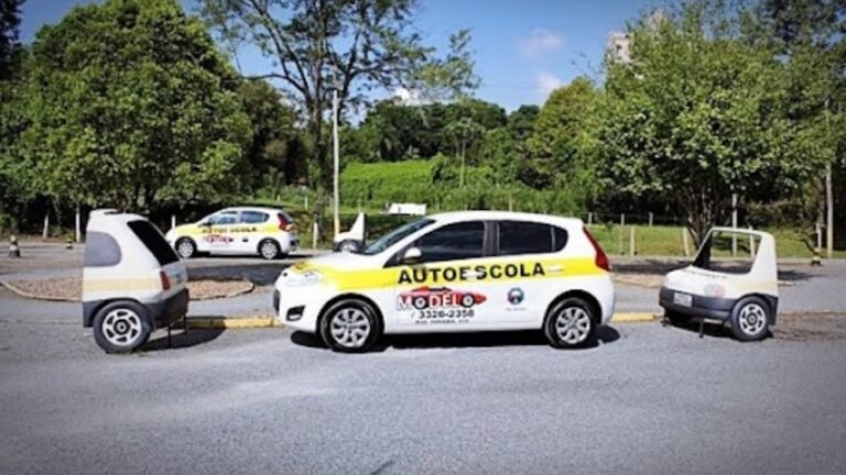Como escolher a melhor autoescola em Blumenau: CFC Via Norte 23 carros de autoescola em blumenau