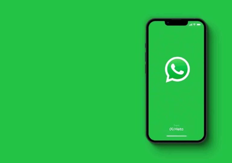 Como Recuperar Meu WhatsApp Sem Chip de Forma Simples e Rápida 30 celular com tela de whatsapp aberto