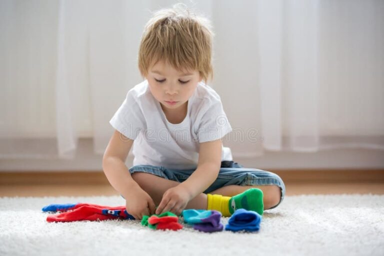 criancas brincando com pe de meia