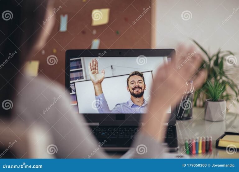 Seminário Teológico Batista a Distância: É Reconhecido pelo MEC 15 estudantes assistindo aula online em casa