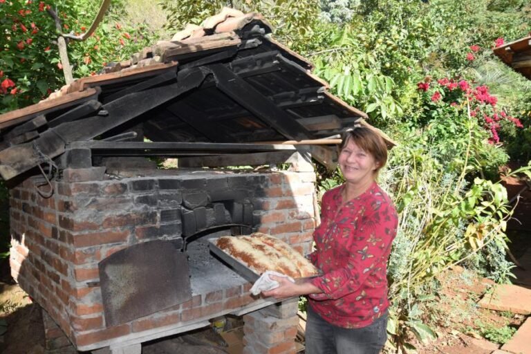 forno de barro antigo em ambiente rustico