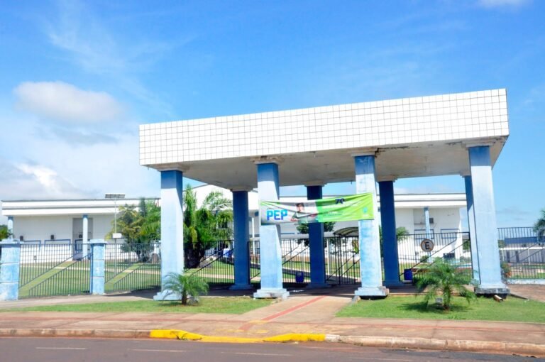 Qual é a grade curricular e os cursos oferecidos pela faculdade Unic em Tangará da Serra MT 14 foto do campus da unic em tangara