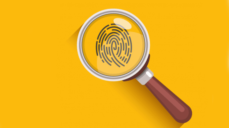 lupa sobre um nome de empresa