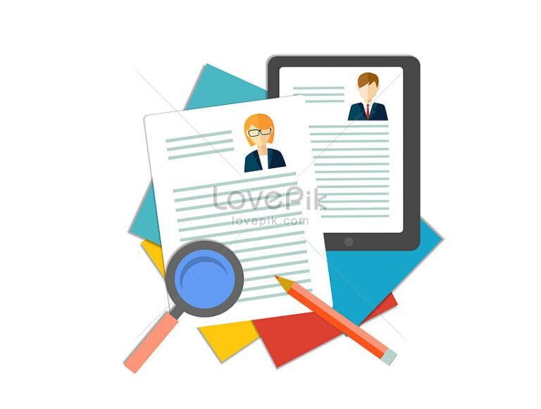 O Processo Seletivo Deve Prever a Adequada Coleta de Informações 7 mao segurando uma lupa sobre curriculos