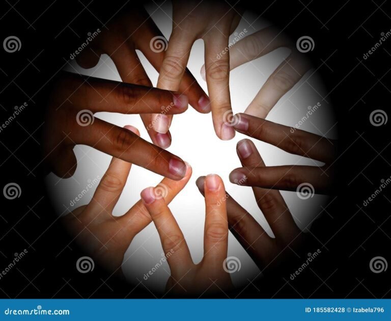 maos entrelacadas em sinal de paz