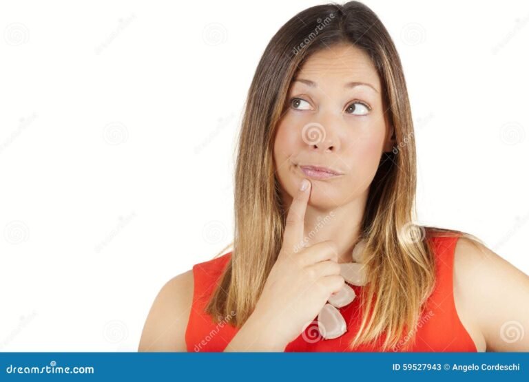 Posso me recusar a fazer hora extra no trabalho Quais são meus direitos 24 pessoa pensando com expressao de duvida