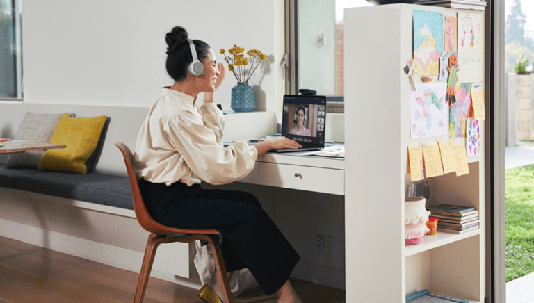 Qual é a principal diferença entre ser demitido e pedir demissão 15 pessoas em dois cenarios de trabalho distintos