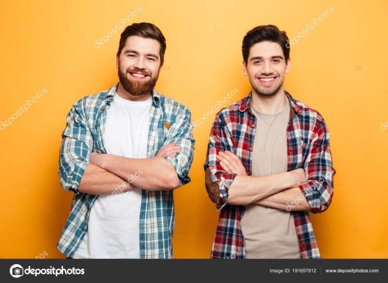 Quem são João Pedro e Gabriel e o que aconteceu recentemente com eles 14 retrato de dois jovens em destaque