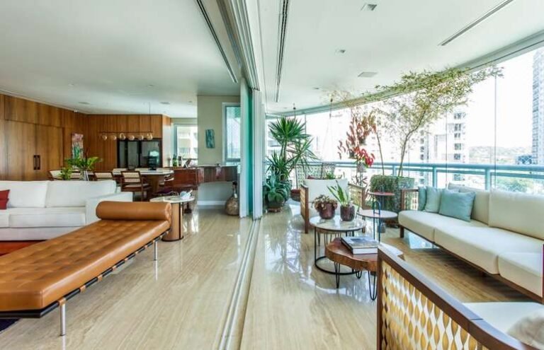 sala e varanda integradas com decoracao harmoniosa