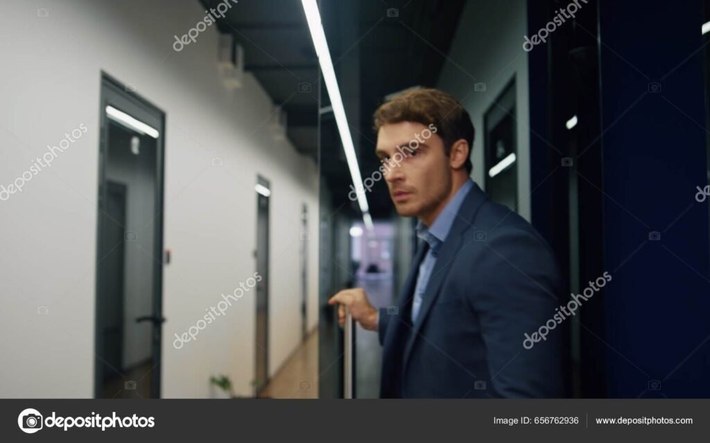 Fui Mandada Embora: Preciso Cumprir o Aviso Prévio