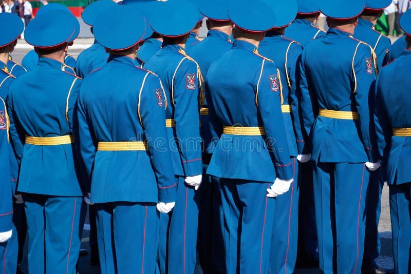 Como Se Tornar Oficial do Exército: Quais São os Passos Necessários 5 Como Se Tornar Oficial do Exército: Quais São os Passos Necessários